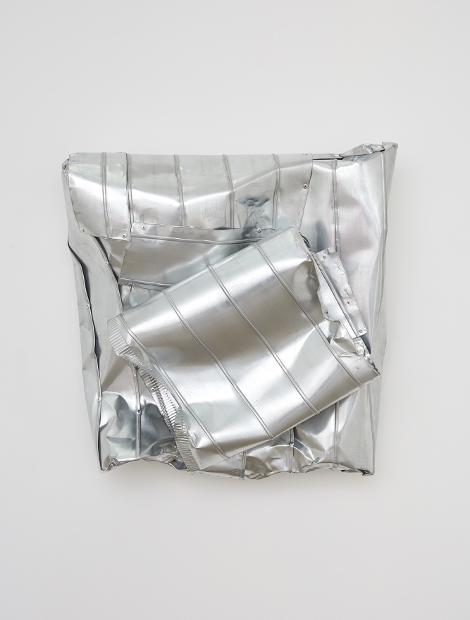 Anna Fasshauer Zonk Clang, 2017 Aluminum, lacquer 12 1/4 x 12 5/8 x 5 1/8 in 31 x 32 x 13 cm (AF17.012)